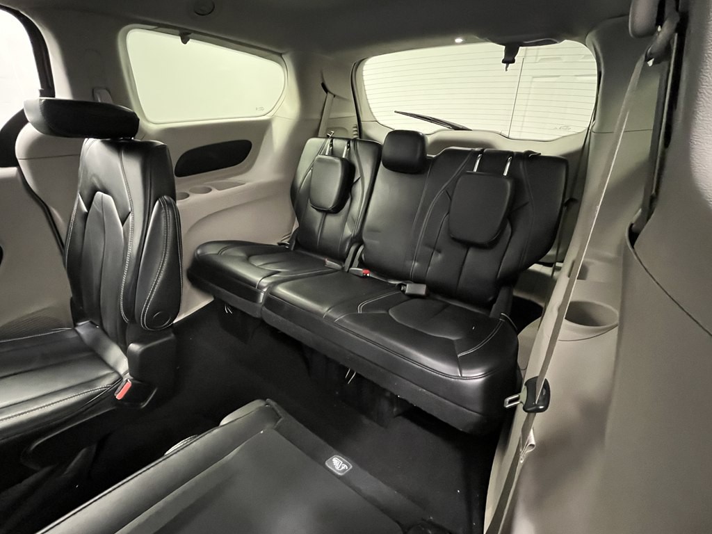 2023 Chrysler Pacifica Image 16