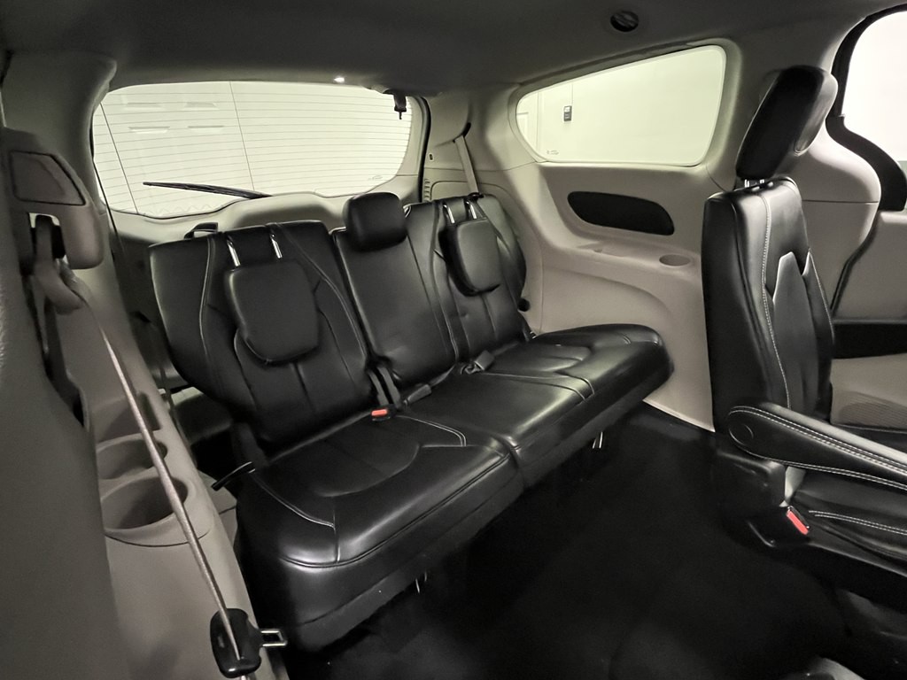 2023 Chrysler Pacifica Image 17