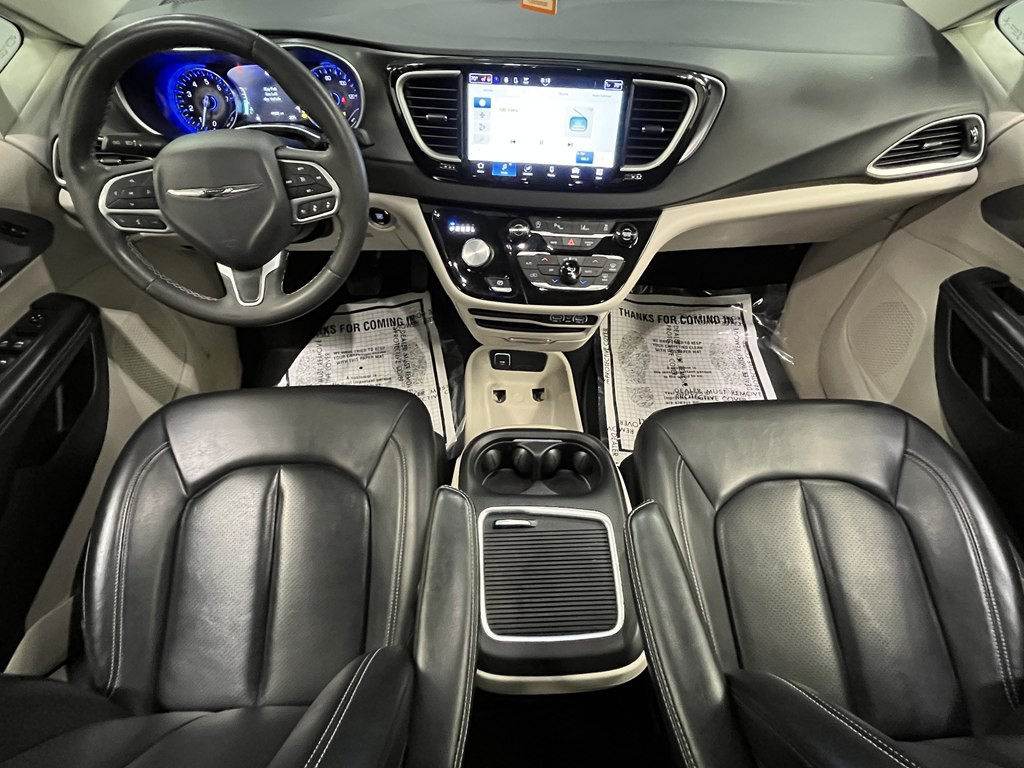 2023 Chrysler Pacifica Image 18