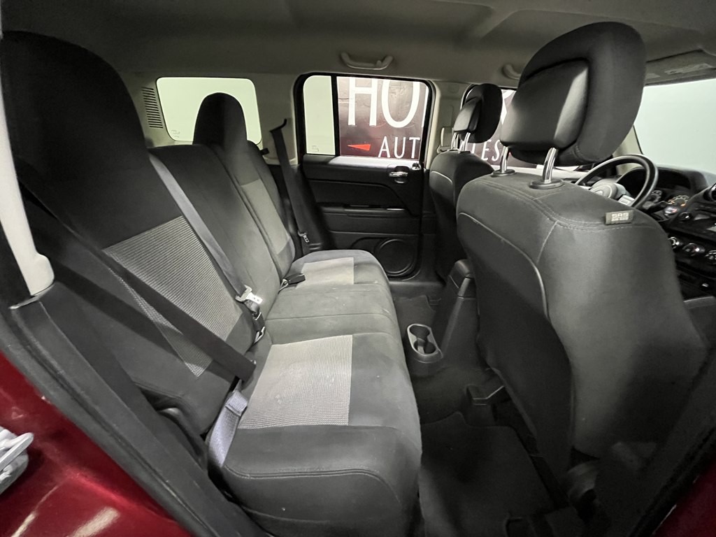 2015 Jeep Patriot Image 12