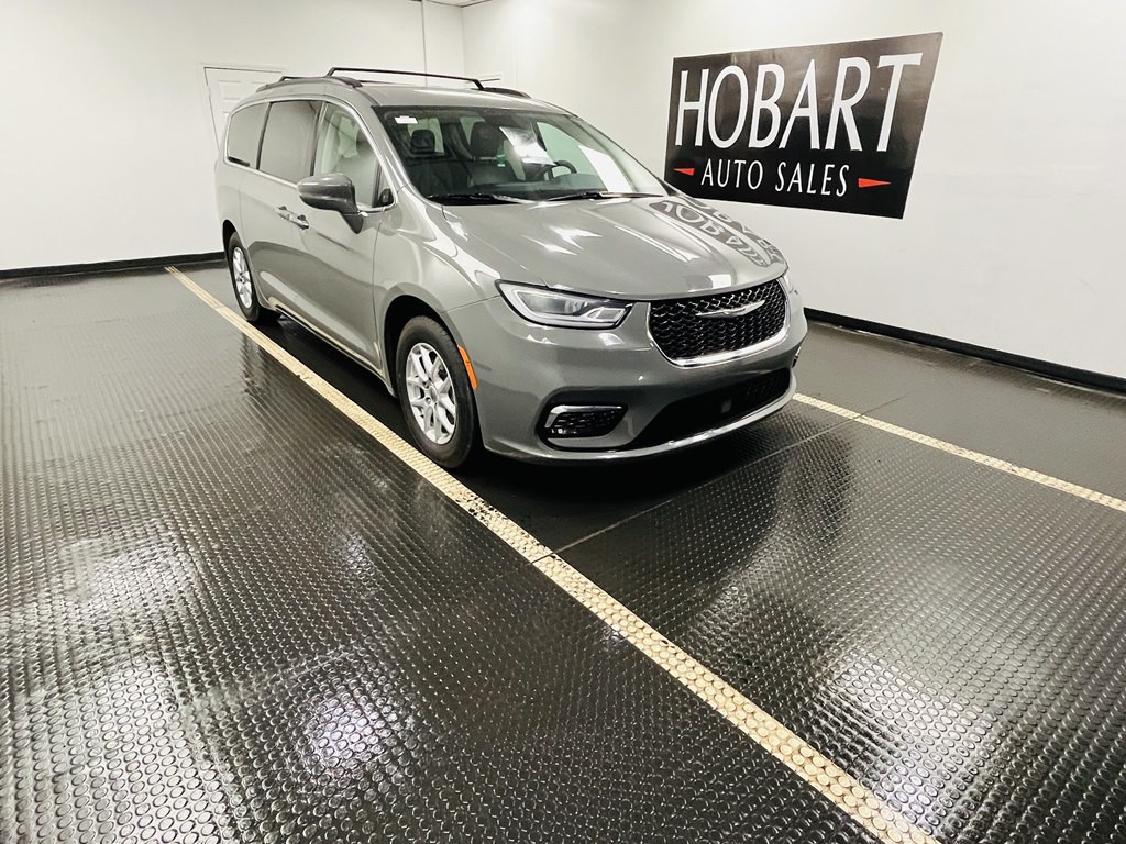 2022 Chrysler Pacifica Image 1