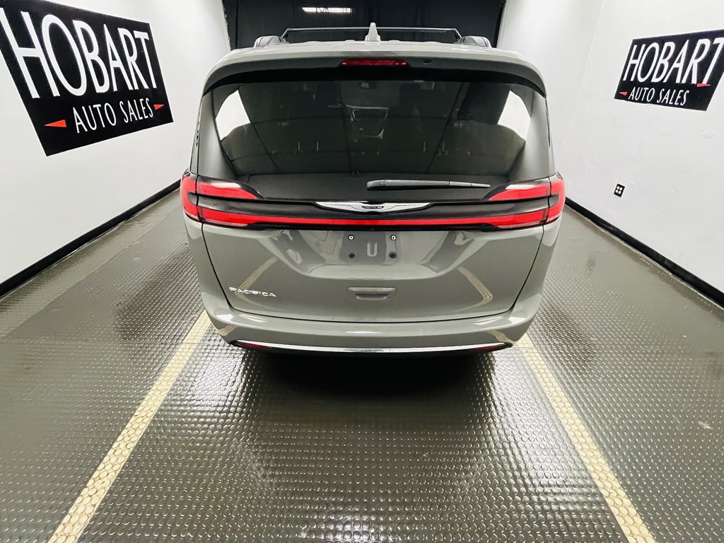 2022 Chrysler Pacifica Image 5