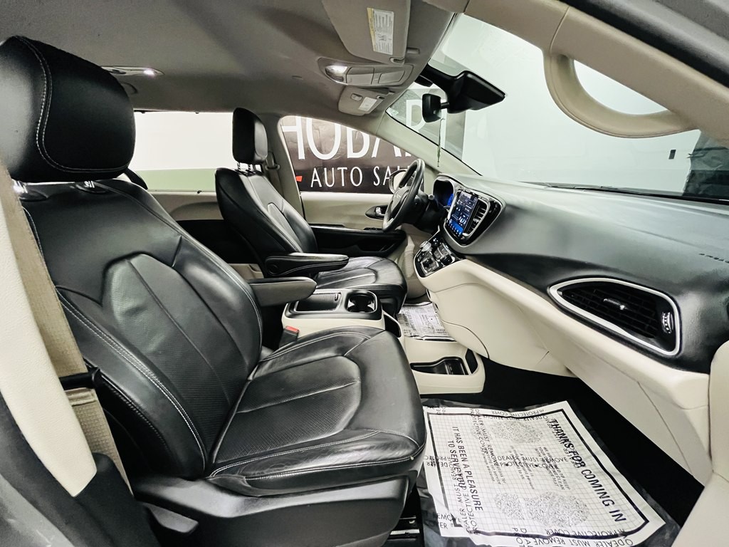 2022 Chrysler Pacifica Image 10