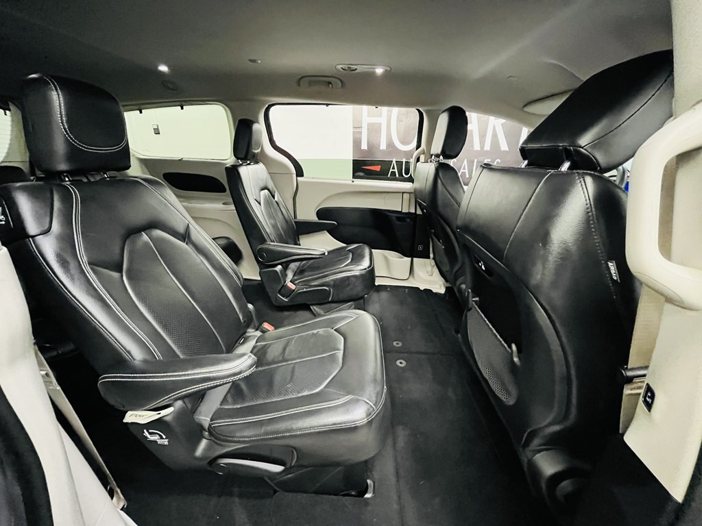2022 Chrysler Pacifica Image 14