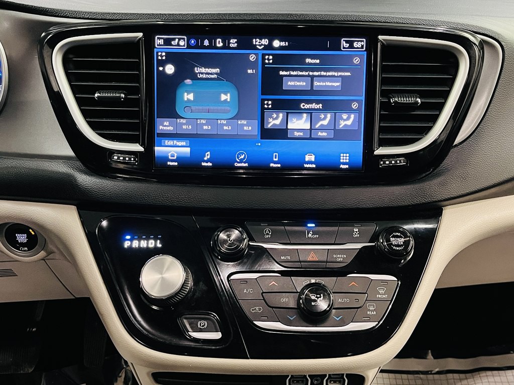 2022 Chrysler Pacifica Image 20