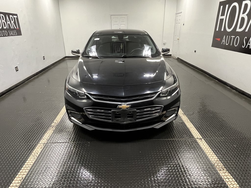 2018 Chevrolet Malibu Image 2
