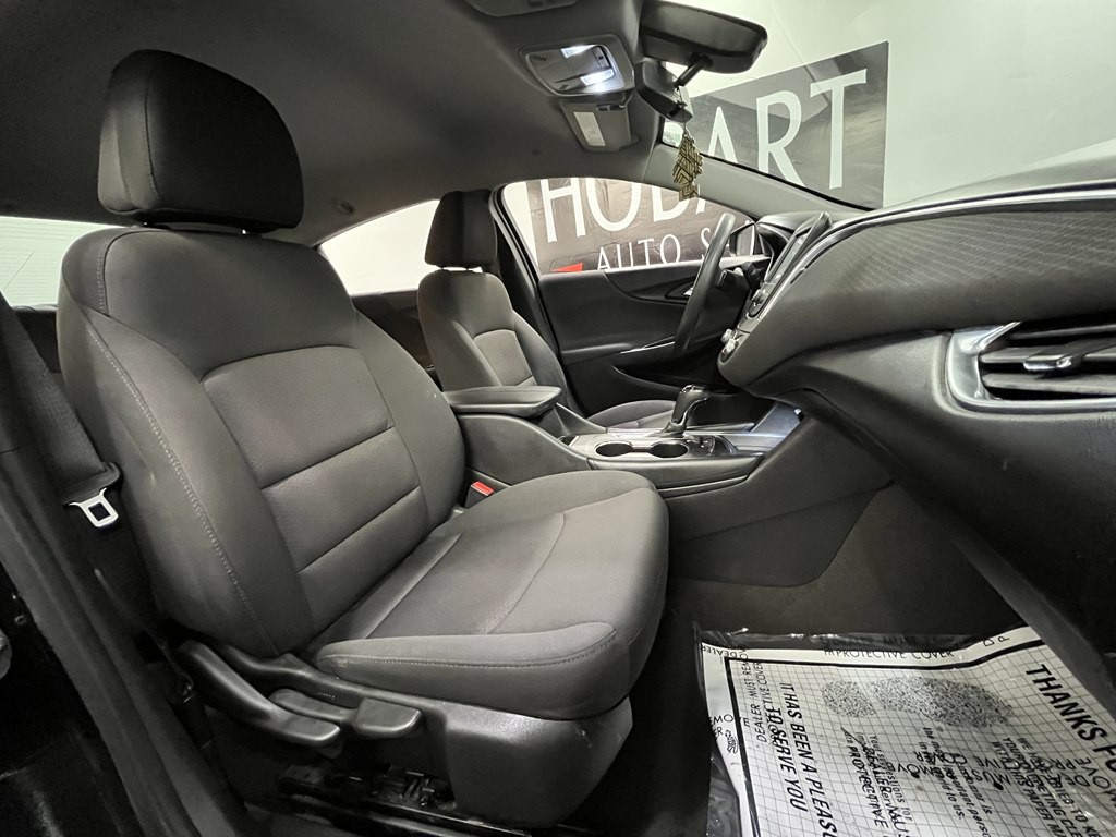 2018 Chevrolet Malibu Image 8