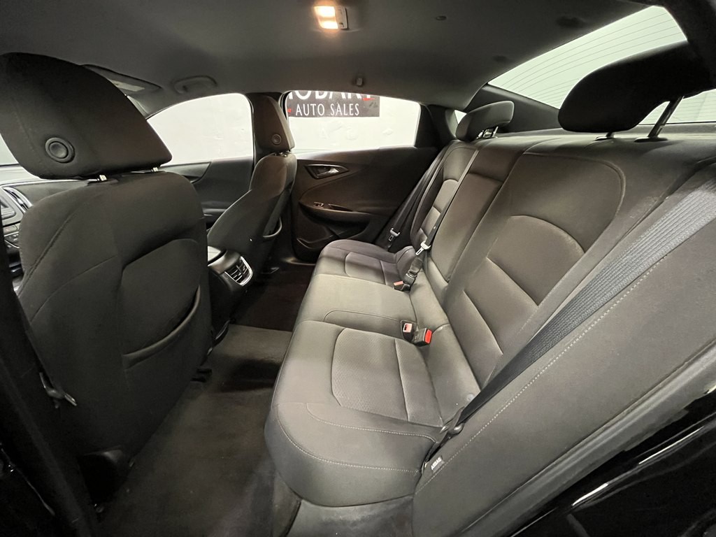 2018 Chevrolet Malibu Image 10
