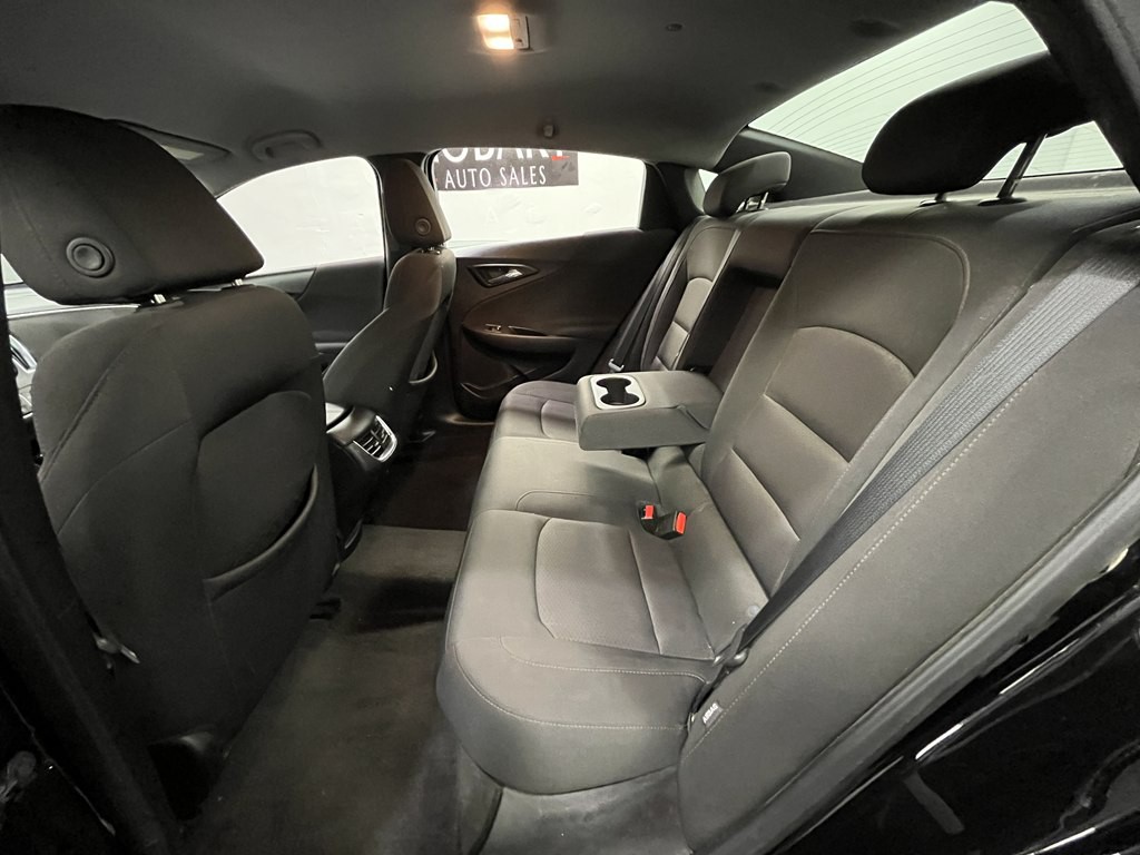 2018 Chevrolet Malibu Image 11