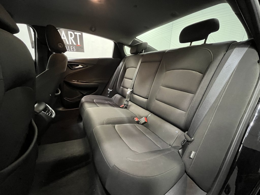 2018 Chevrolet Malibu Image 12