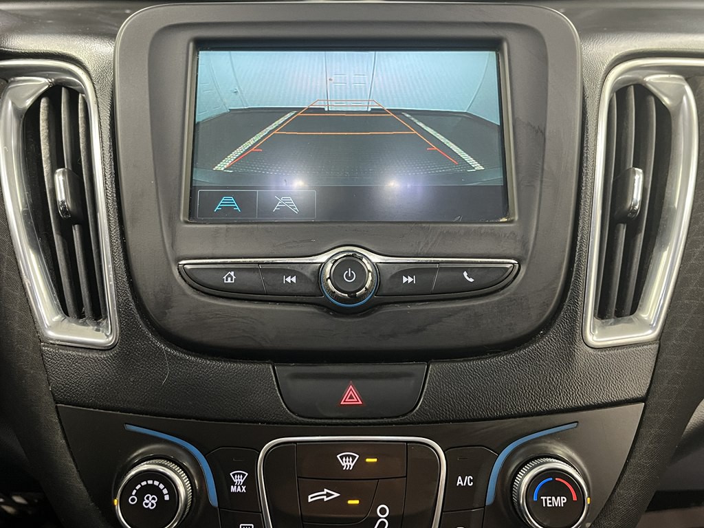 2018 Chevrolet Malibu Image 17