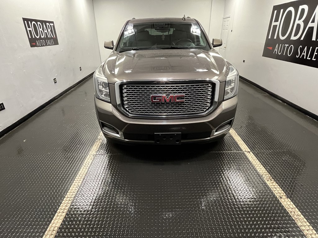 2016 GMC Yukon Image 2