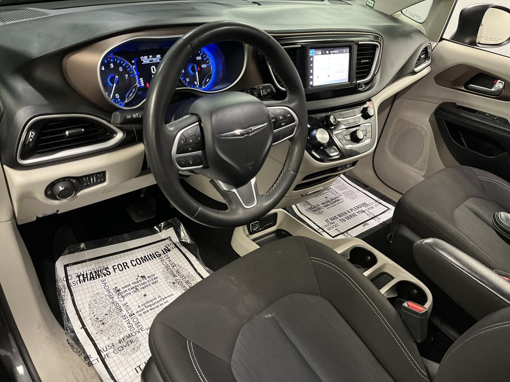 2023 Chrysler Voyager Image 9