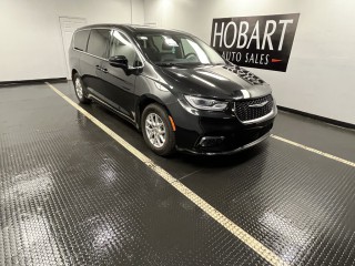 Image for 2023 Chrysler Pacifica Touring L ID: 7320903