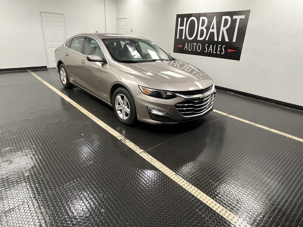 2022 Chevrolet Malibu Image 1