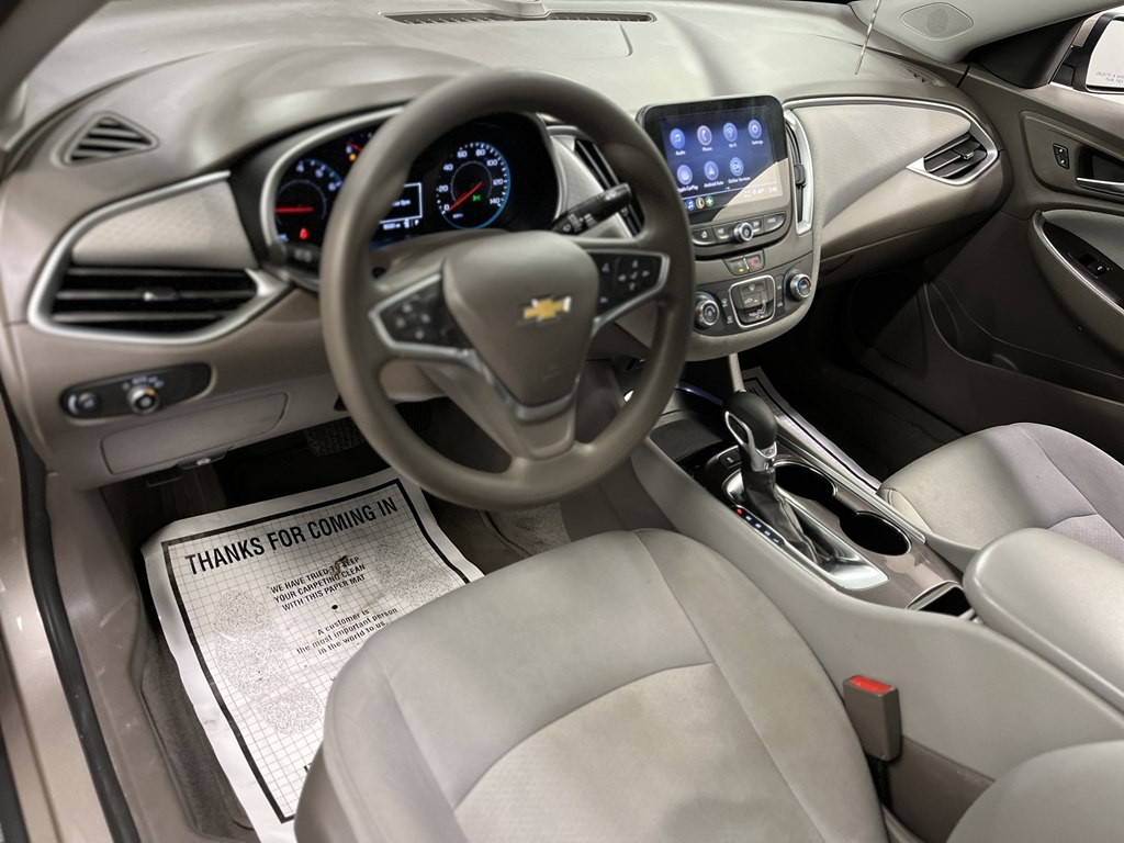 2022 Chevrolet Malibu Image 9