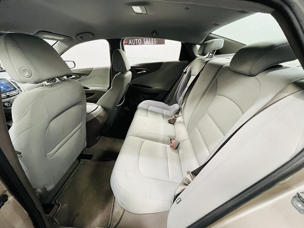 2022 Chevrolet Malibu Image 12