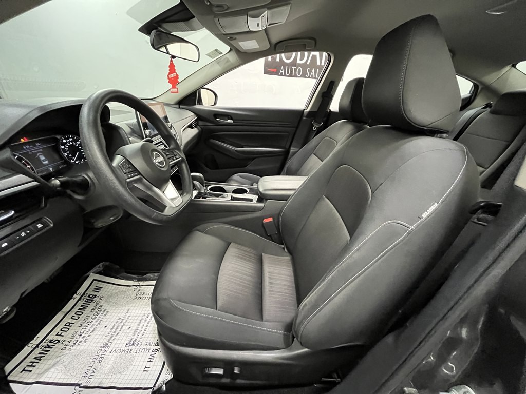 2024 Nissan Altima Image 8