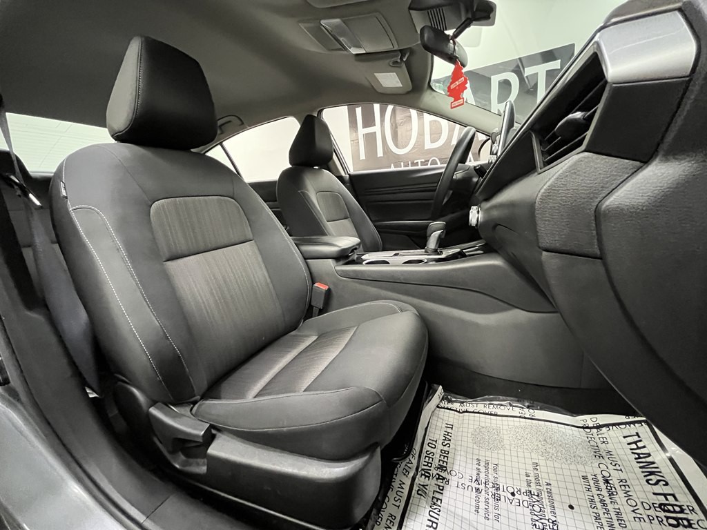 2024 Nissan Altima Image 10