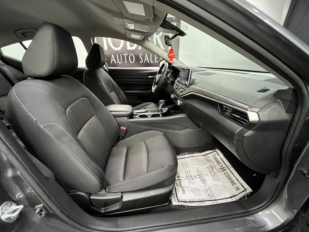 2024 Nissan Altima Image 11