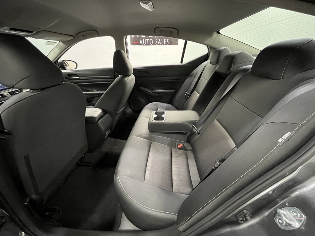 2024 Nissan Altima Image 13