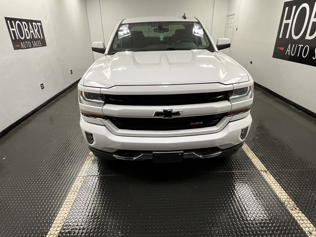 2018 Chevrolet Silverado 1500 Image 2