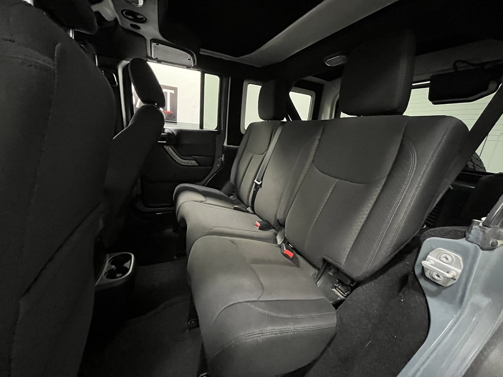 2015 Jeep Wrangler Unlimited Image 13