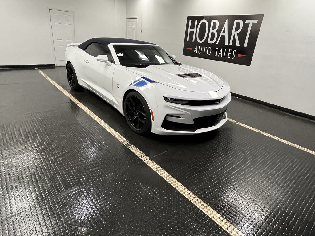 2021 Chevrolet Camaro Image 2