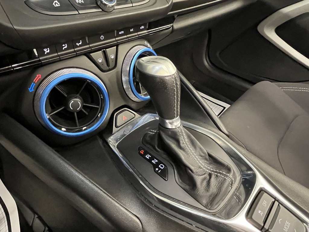 2021 Chevrolet Camaro Image 18