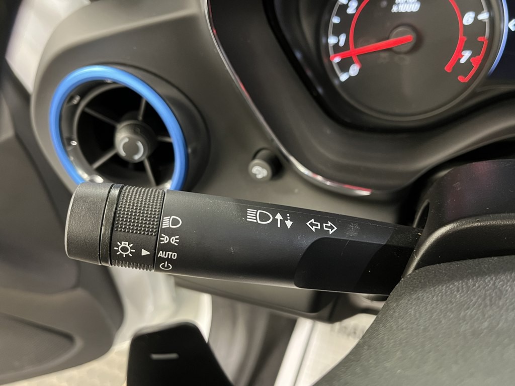 2021 Chevrolet Camaro Image 22