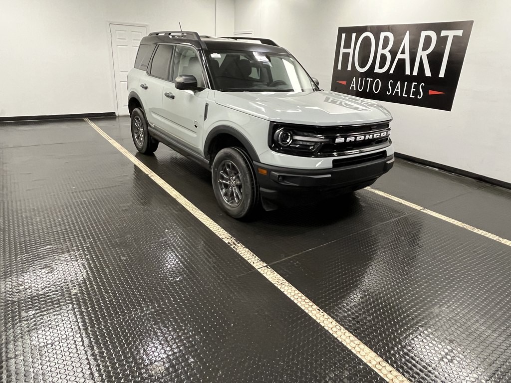 2022 Ford Bronco Image 1