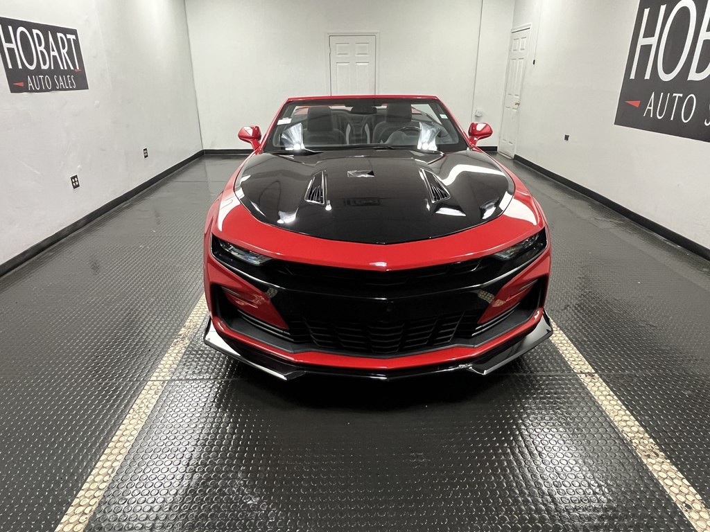 2023 Chevrolet Camaro Image 3