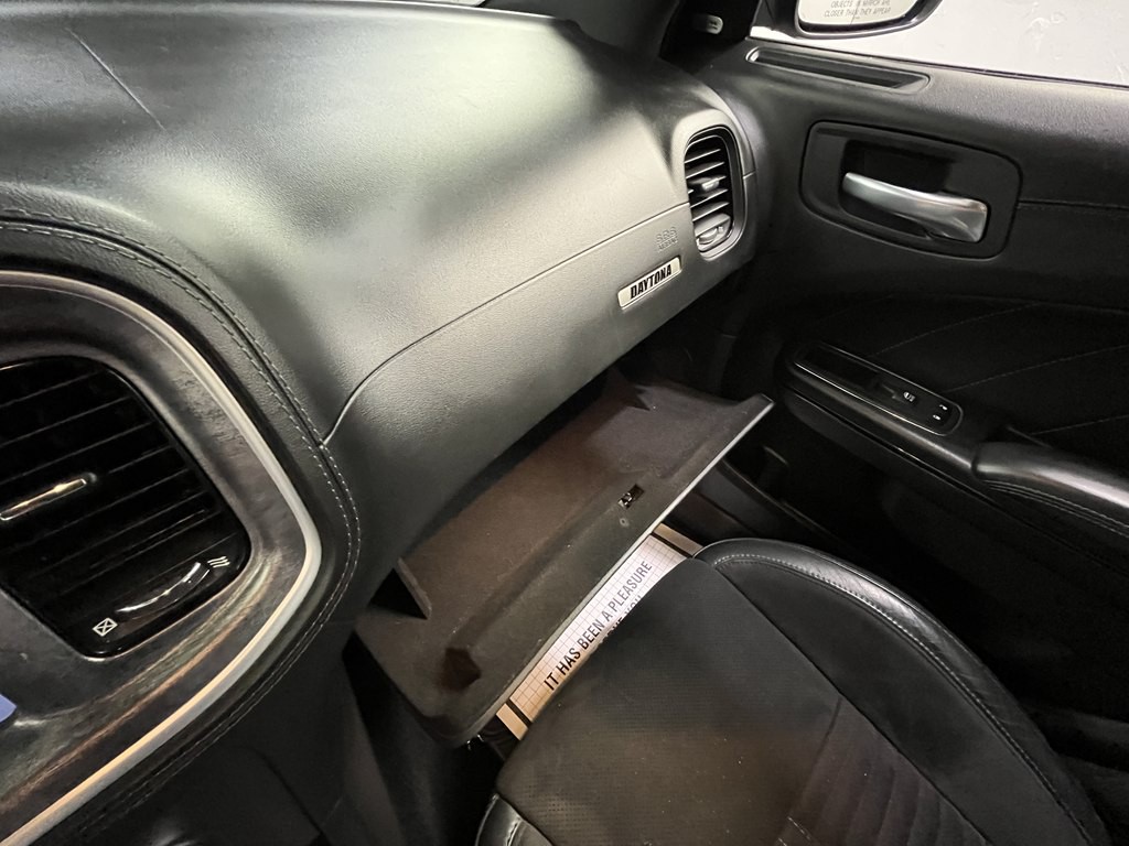 2022 Dodge Charger Image 21