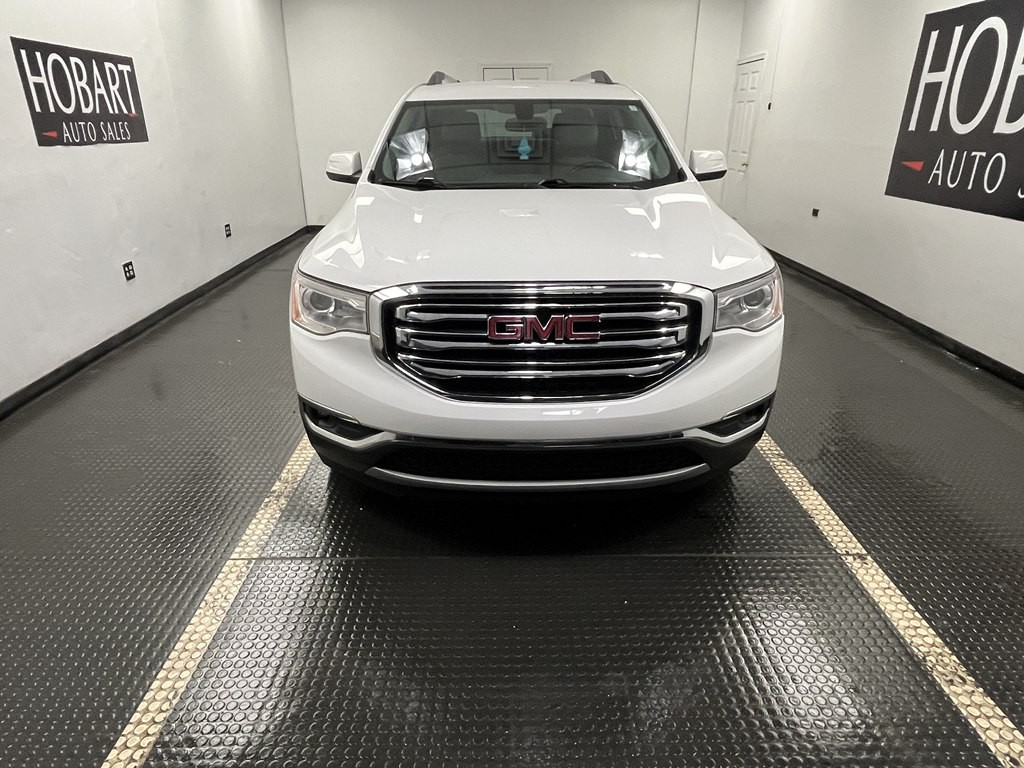 2019 GMC Acadia Image 2
