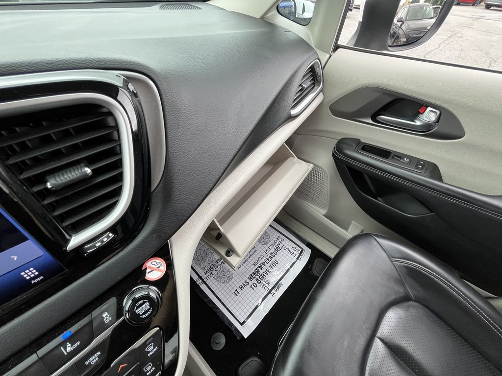 2023 Chrysler Pacifica Image 19