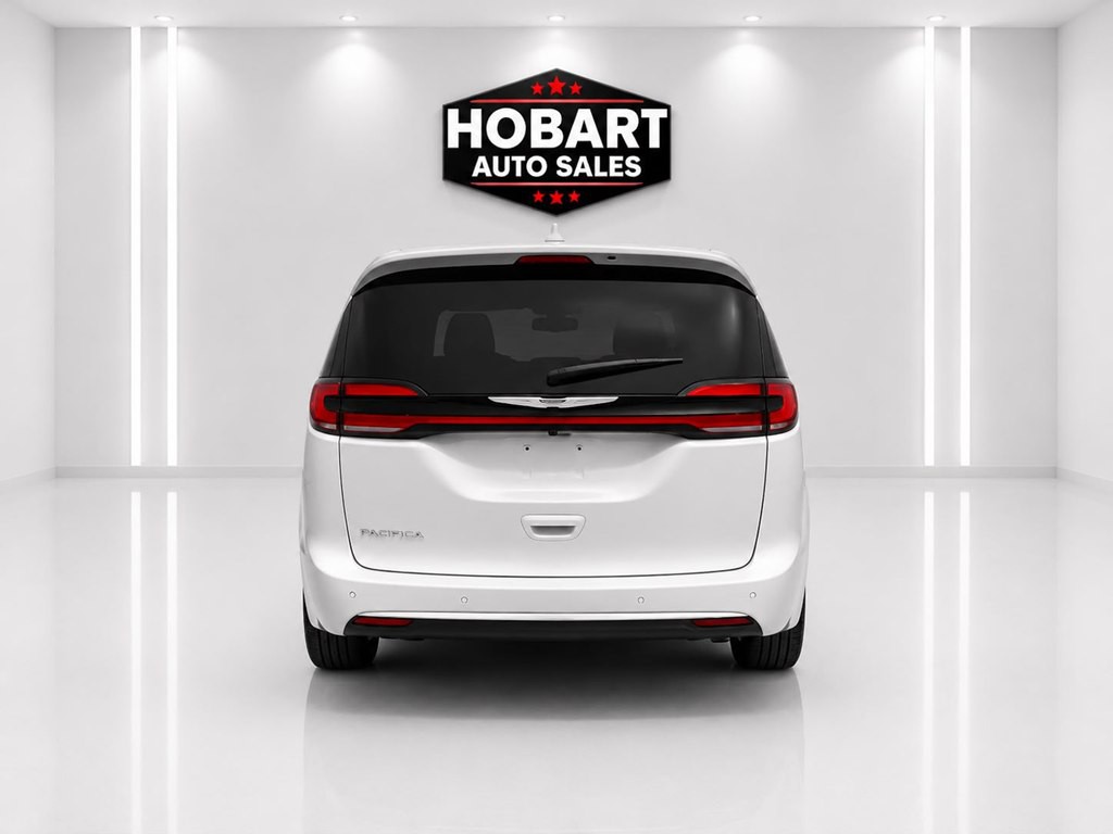 2024 Chrysler Pacifica Image 5