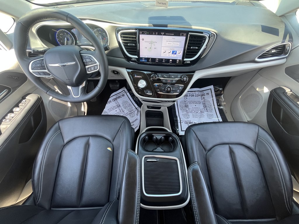 2024 Chrysler Pacifica Image 18