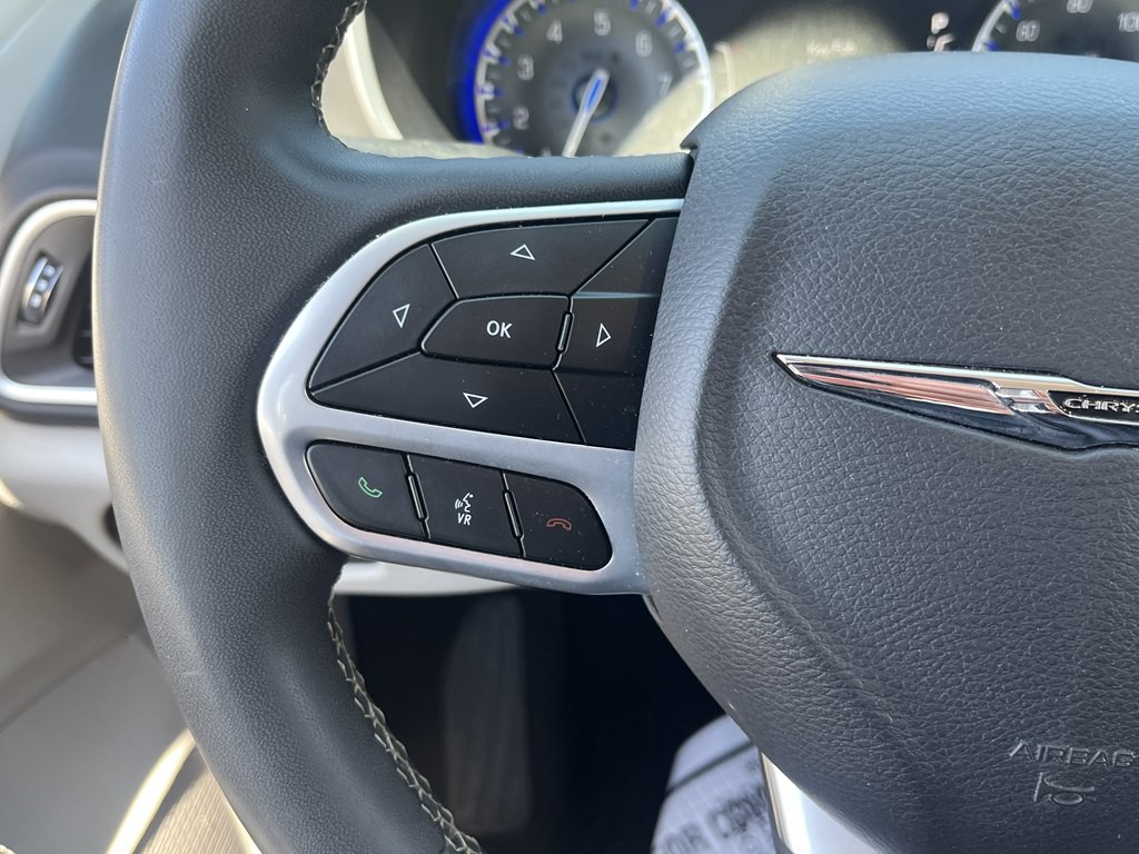 2024 Chrysler Pacifica Image 26