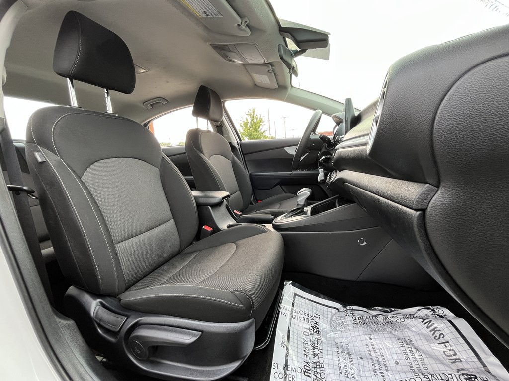 2024 Kia Forte Image 11