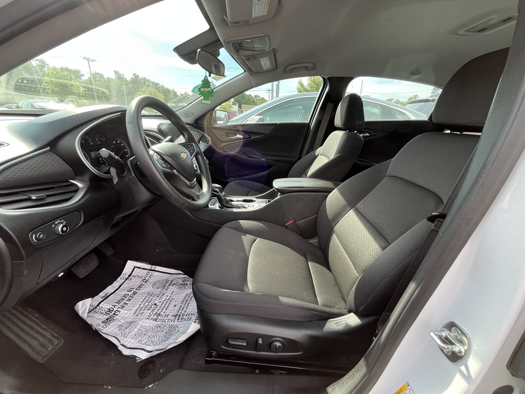 2025 Chevrolet Malibu Image 7
