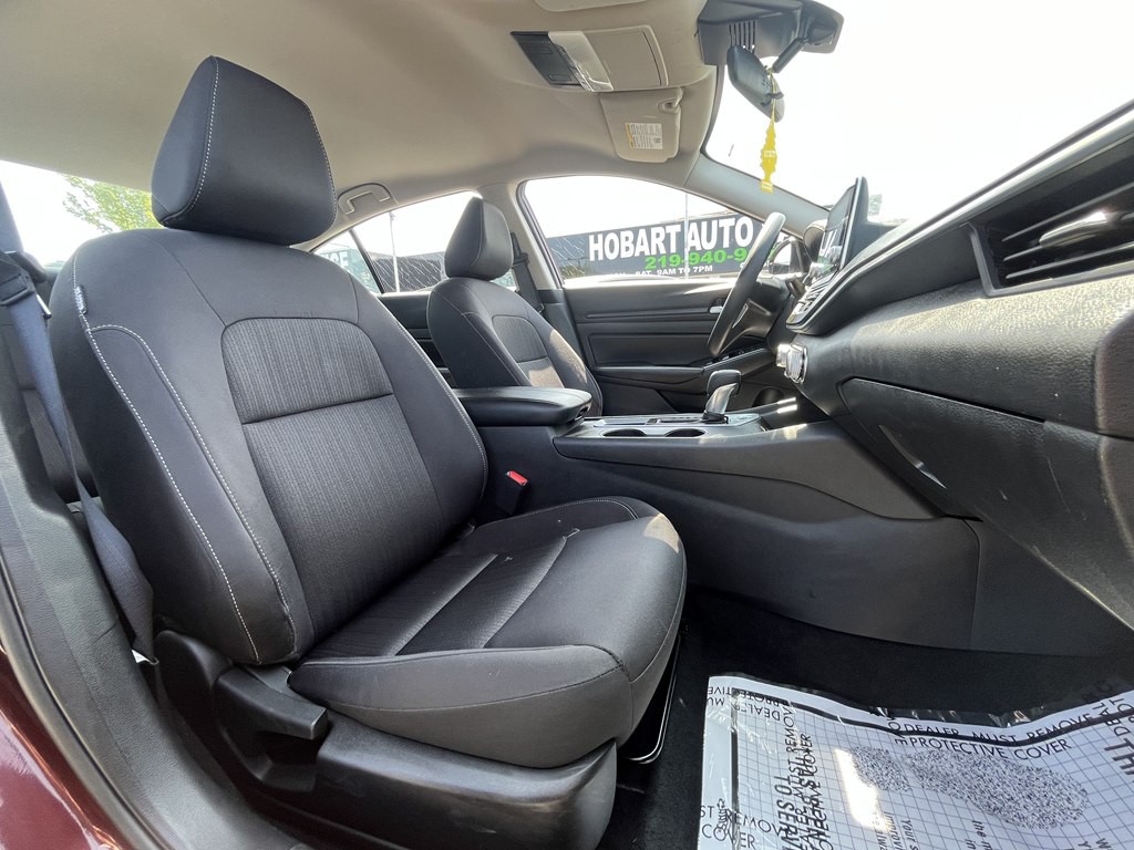 2025 Nissan Altima Image 10