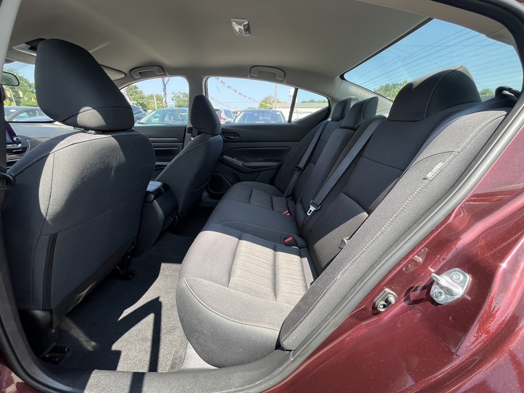 2025 Nissan Altima Image 12