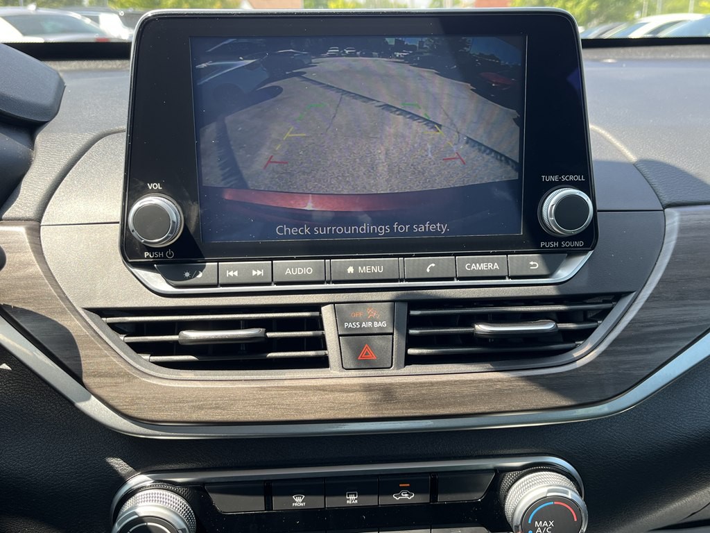 2025 Nissan Altima Image 19