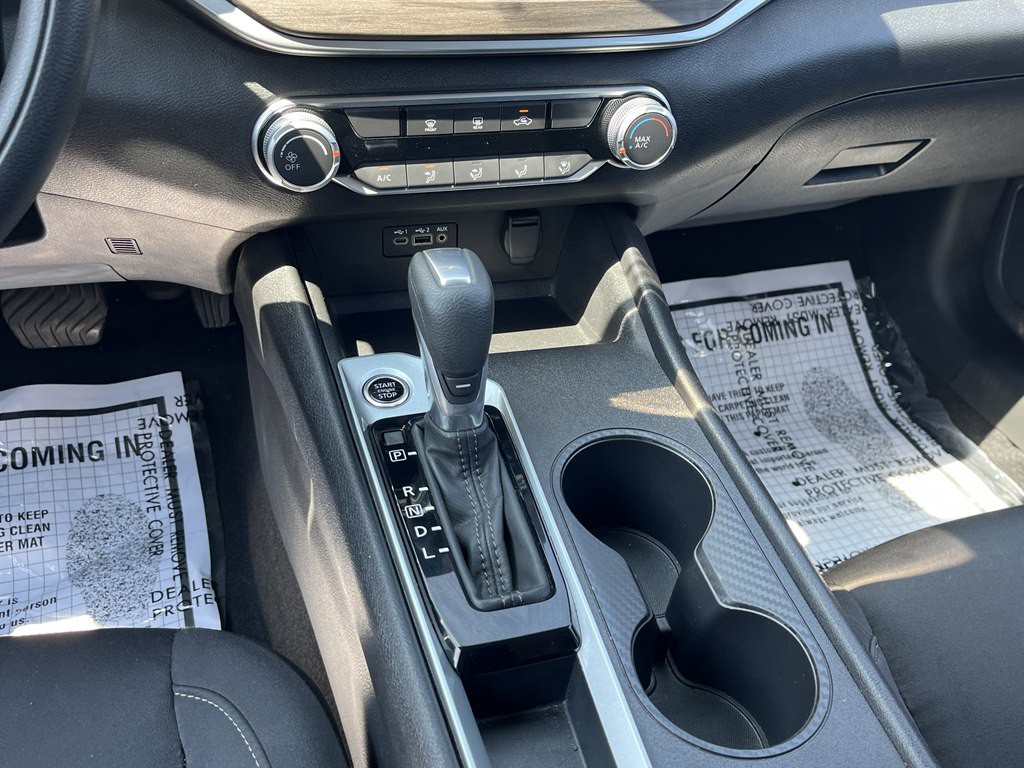2025 Nissan Altima Image 21