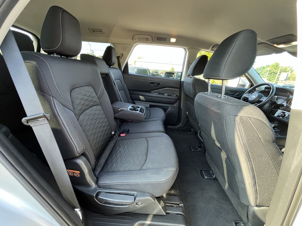 2024 Nissan Pathfinder Image 16