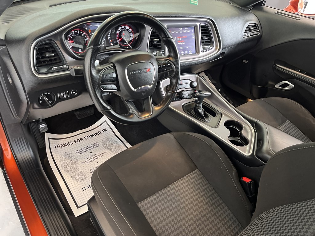 2022 Dodge Challenger Image 9