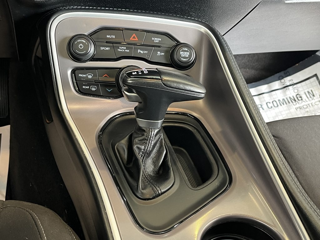 2022 Dodge Challenger Image 16