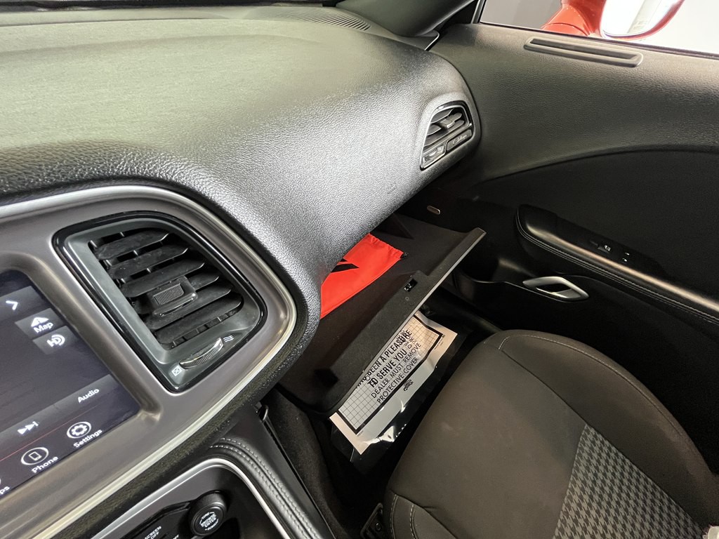 2022 Dodge Challenger Image 17