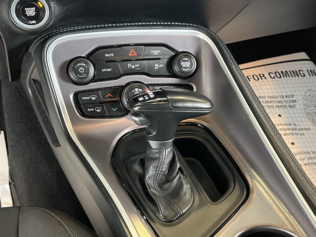 2022 Dodge Challenger Image 16