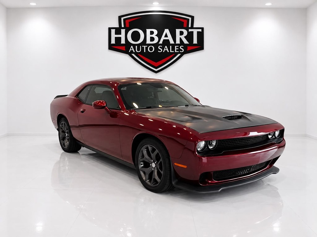 2017 Dodge Challenger Image 1